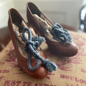 Vintage booties super cute !!!